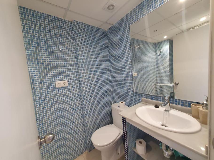 Seafront Apartment With Open-Air Heated Pool Fuengirola Ngoại thất bức ảnh